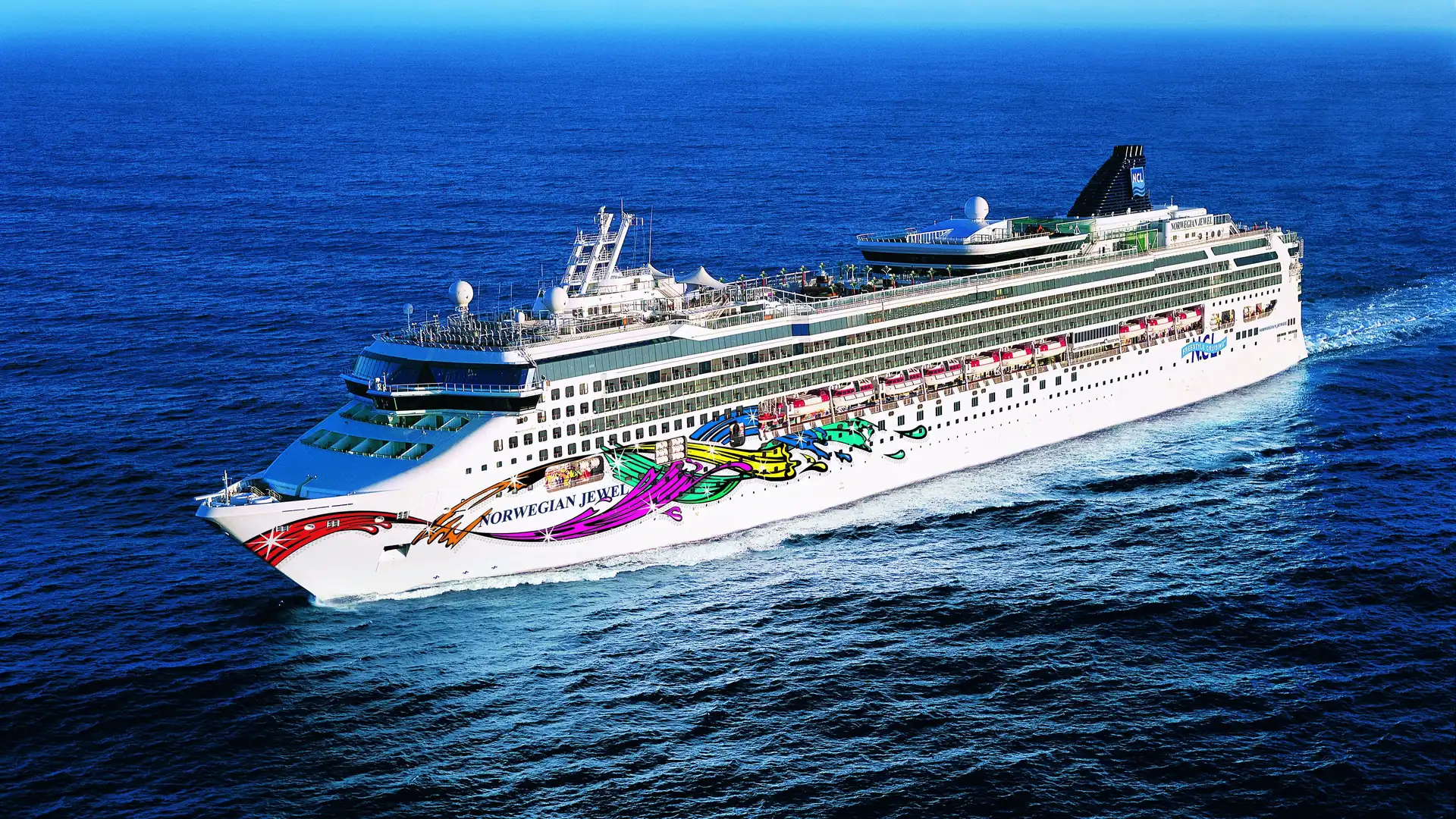 Norwegian Jewel cruise ship